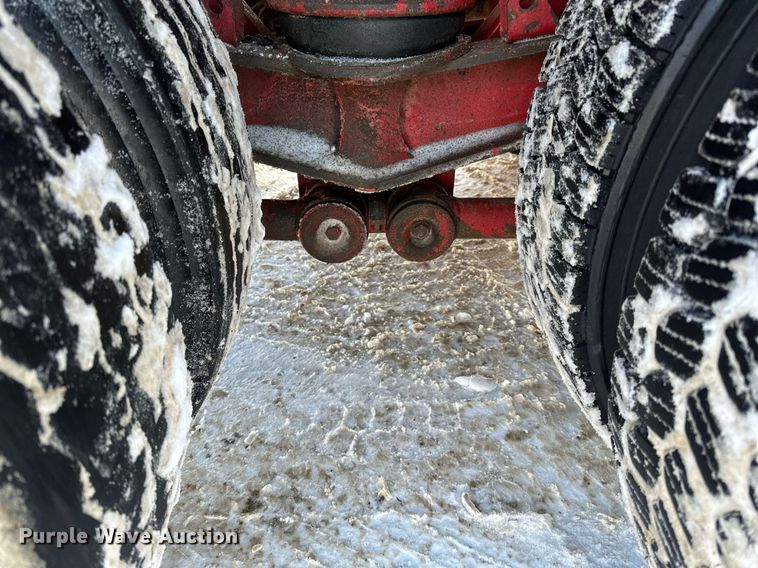 image for item LO9470 2016 Kenworth  T880 dump truck