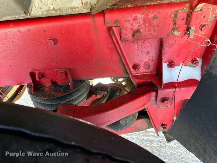 image for item LO9470 2016 Kenworth  T880 dump truck