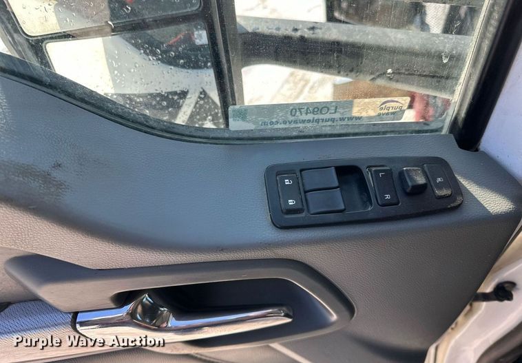 image for item LO9470 2016 Kenworth  T880 dump truck