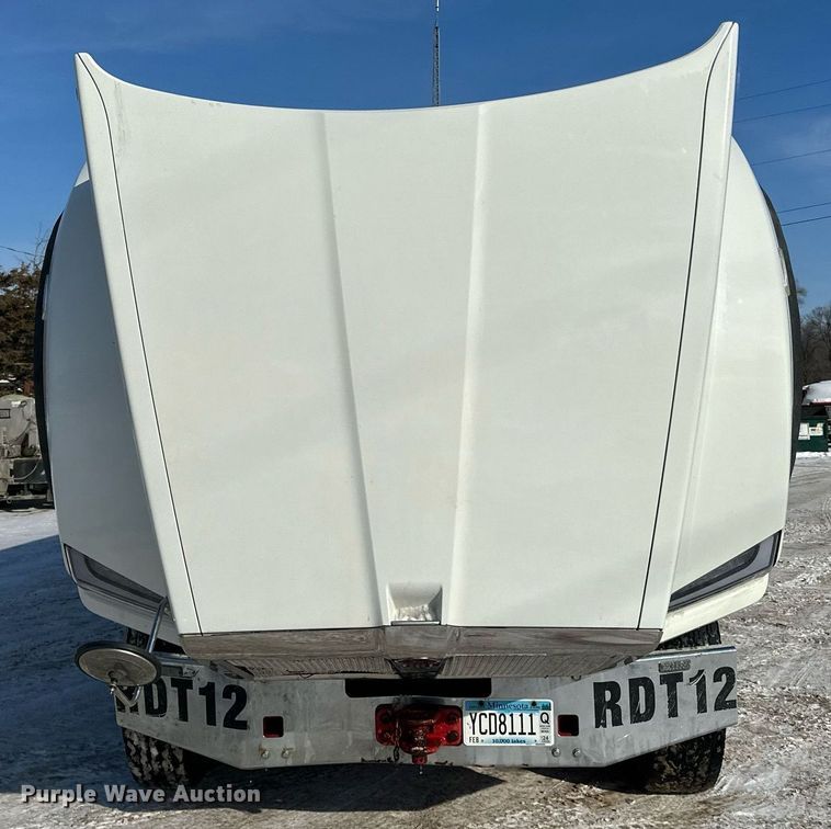 image for item LO9470 2016 Kenworth  T880 dump truck