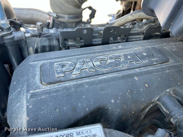 image for item LO9470 2016 Kenworth  T880 dump truck