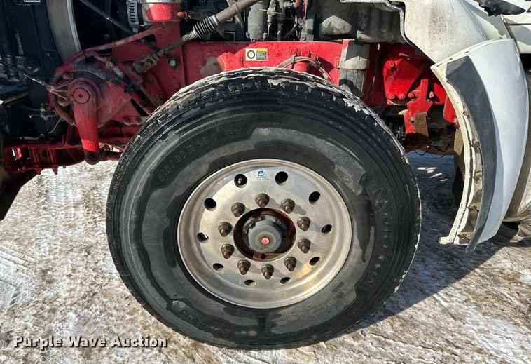 image for item LO9470 2016 Kenworth  T880 dump truck