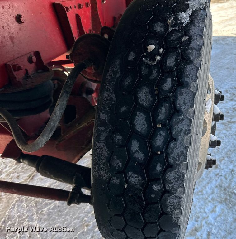 image for item LO9470 2016 Kenworth  T880 dump truck