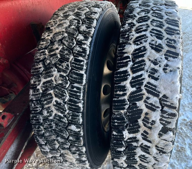 image for item LO9470 2016 Kenworth  T880 dump truck