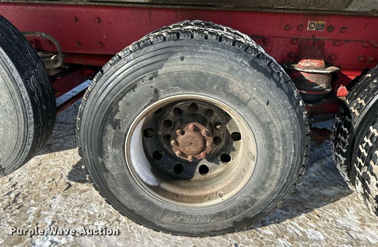 image for item LO9470 2016 Kenworth  T880 dump truck