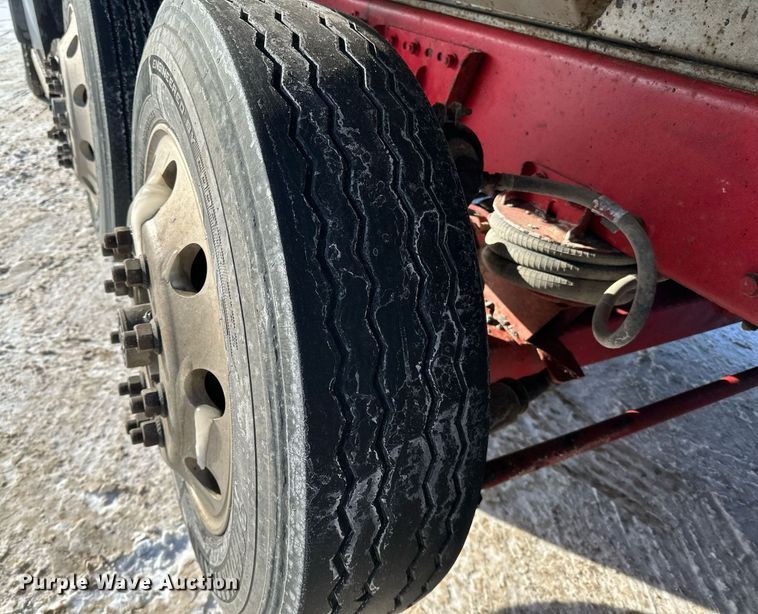 image for item LO9470 2016 Kenworth  T880 dump truck