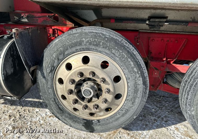 image for item LO9470 2016 Kenworth  T880 dump truck