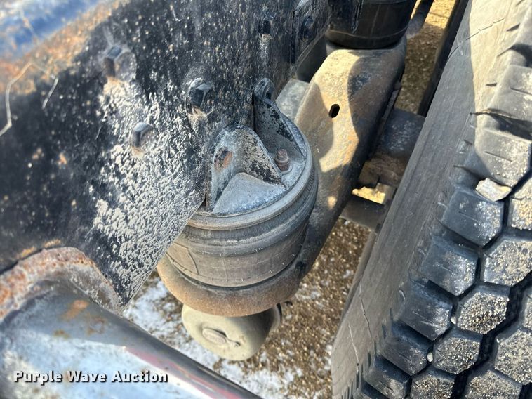 image for item LO9471 1994 Kenworth T600 semi truck