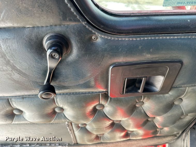 image for item LO9471 1994 Kenworth T600 semi truck