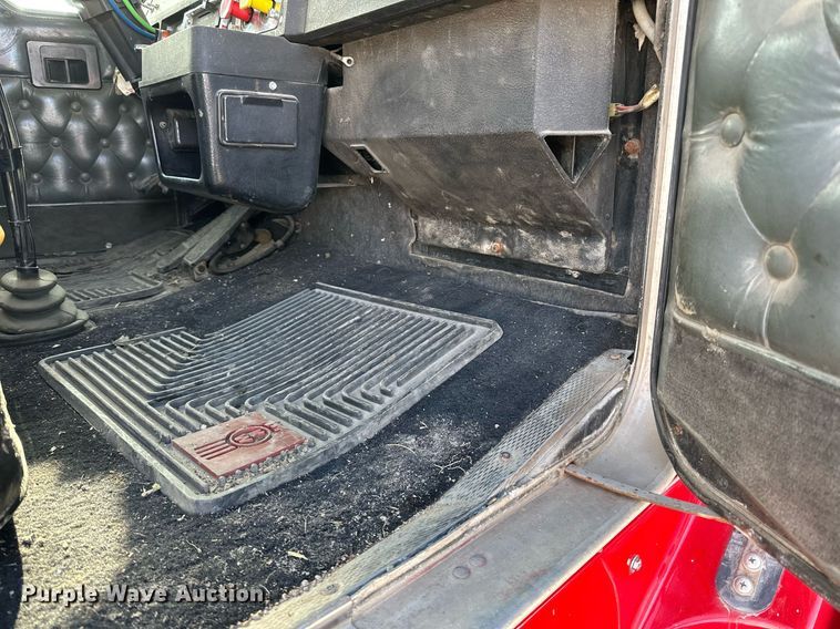 image for item LO9471 1994 Kenworth T600 semi truck