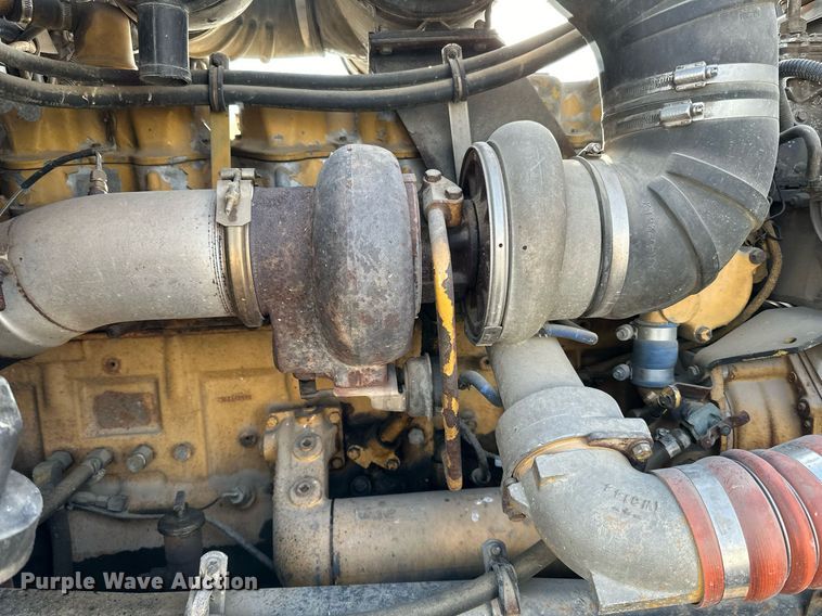 image for item LO9471 1994 Kenworth T600 semi truck