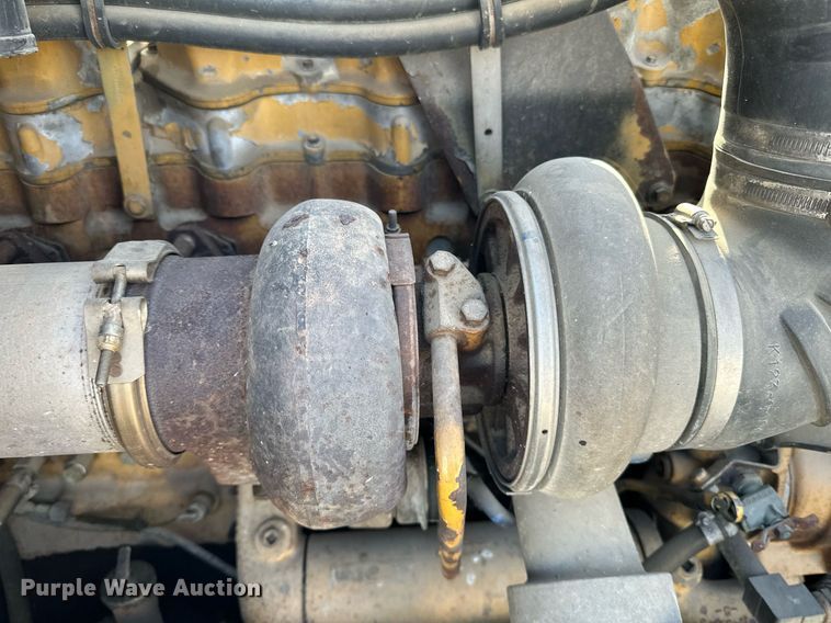 image for item LO9471 1994 Kenworth T600 semi truck