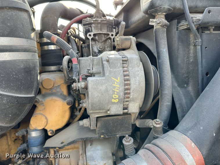 image for item LO9471 1994 Kenworth T600 semi truck