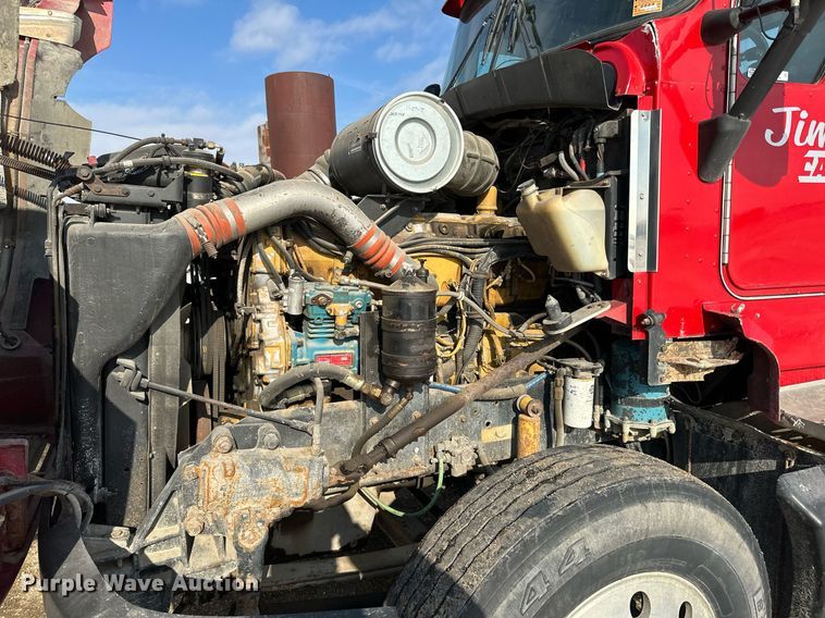 image for item LO9471 1994 Kenworth T600 semi truck