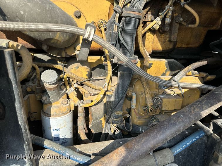 image for item LO9471 1994 Kenworth T600 semi truck