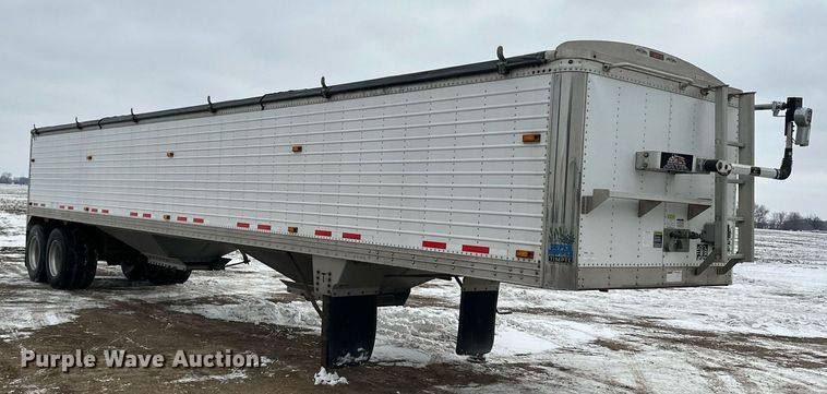 image for item LO9472 2005 Timpte grain trailer
