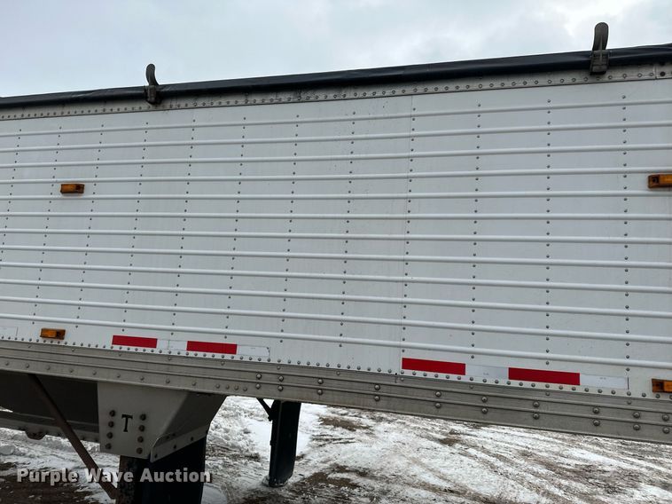 image for item LO9472 2005 Timpte grain trailer