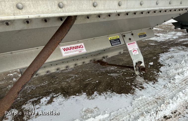 image for item LO9472 2005 Timpte grain trailer