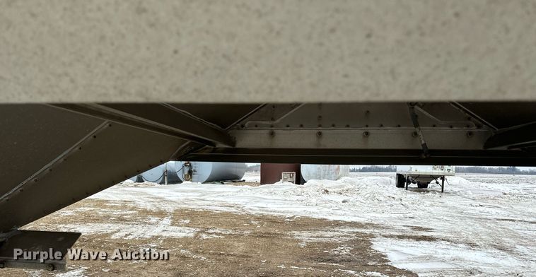 image for item LO9472 2005 Timpte grain trailer