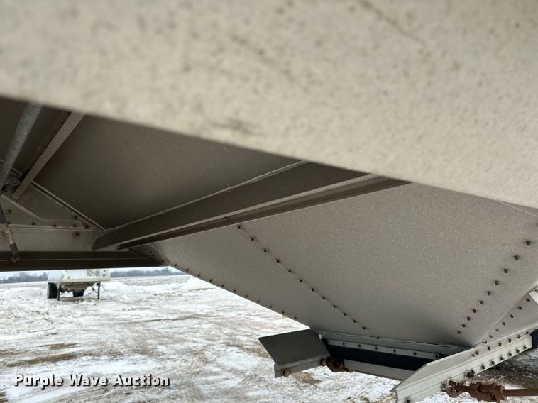 image for item LO9472 2005 Timpte grain trailer
