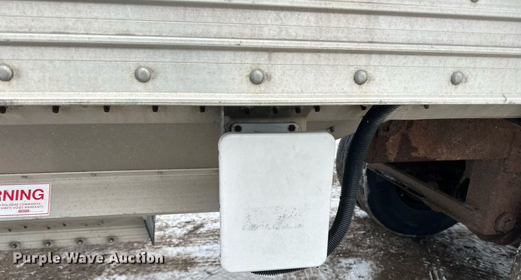 image for item LO9472 2005 Timpte grain trailer