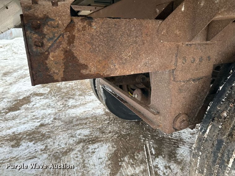 image for item LO9472 2005 Timpte grain trailer