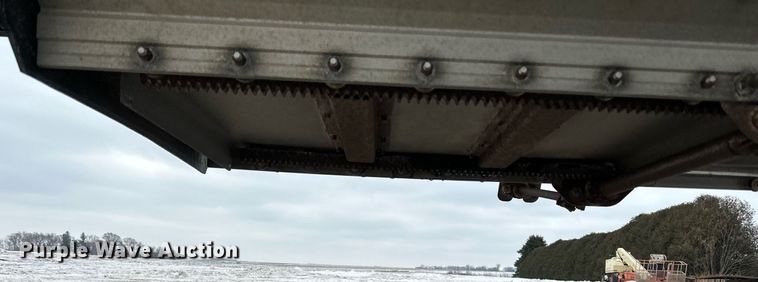 image for item LO9472 2005 Timpte grain trailer