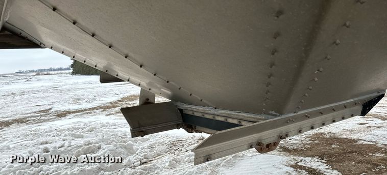 image for item LO9472 2005 Timpte grain trailer