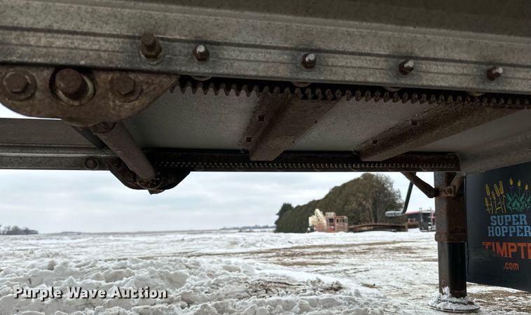 image for item LO9472 2005 Timpte grain trailer