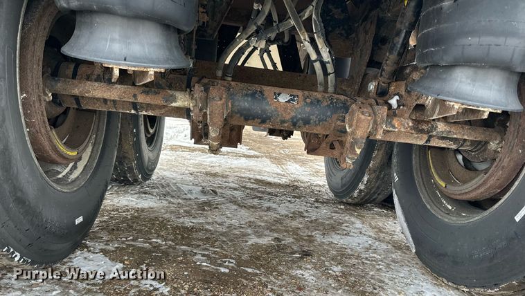 image for item LO9472 2005 Timpte grain trailer