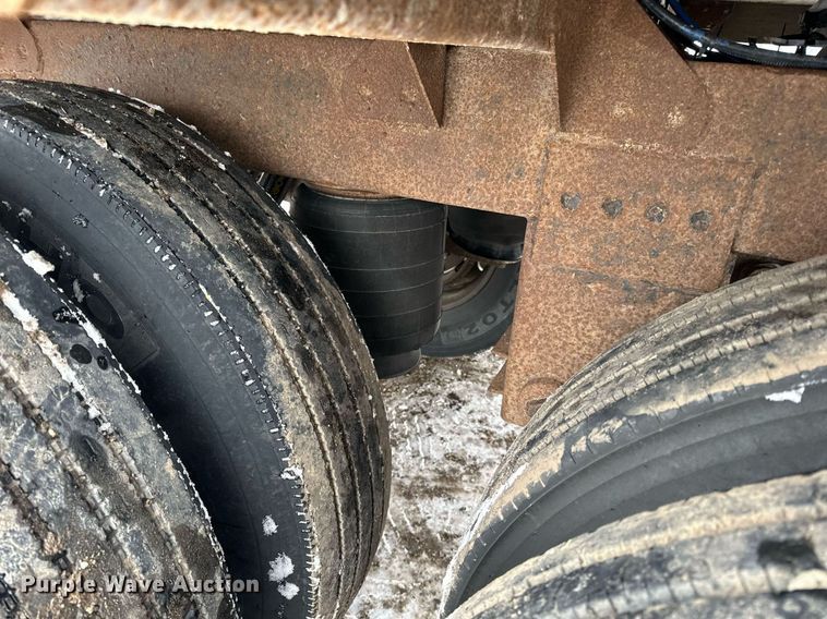 image for item LO9472 2005 Timpte grain trailer