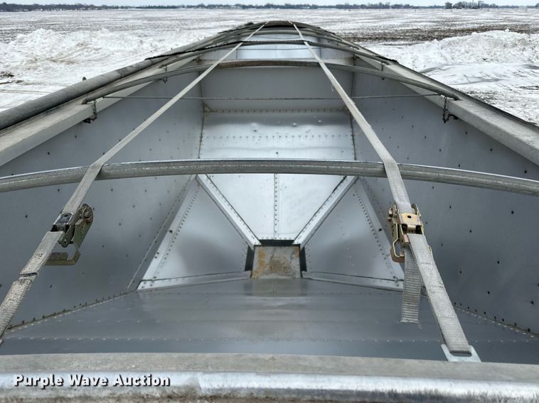 image for item LO9472 2005 Timpte grain trailer