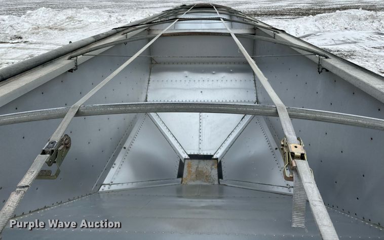 image for item LO9472 2005 Timpte grain trailer