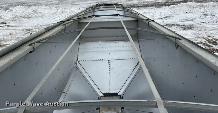 image for item LO9472 2005 Timpte grain trailer