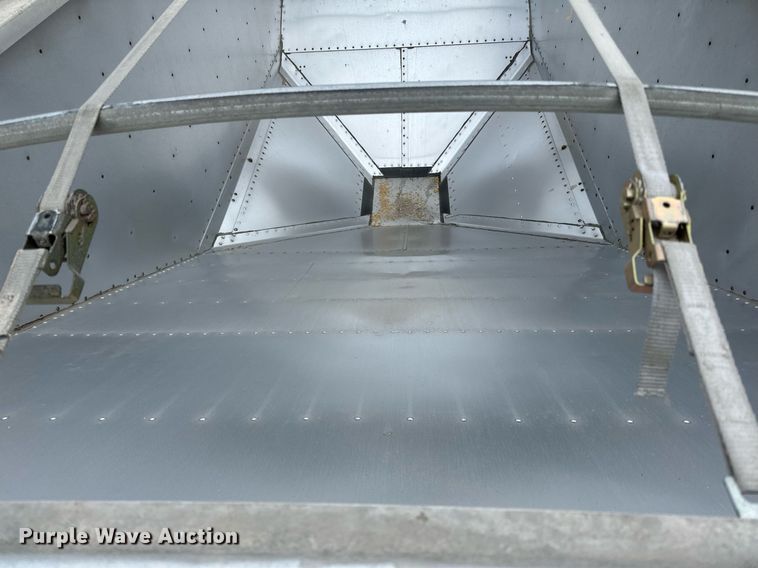 image for item LO9472 2005 Timpte grain trailer