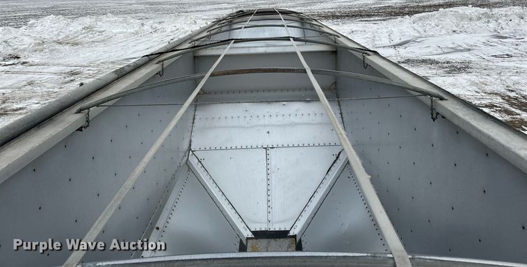 image for item LO9472 2005 Timpte grain trailer