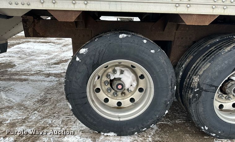 image for item LO9472 2005 Timpte grain trailer