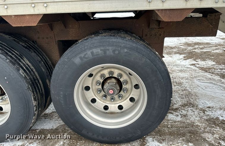 image for item LO9472 2005 Timpte grain trailer