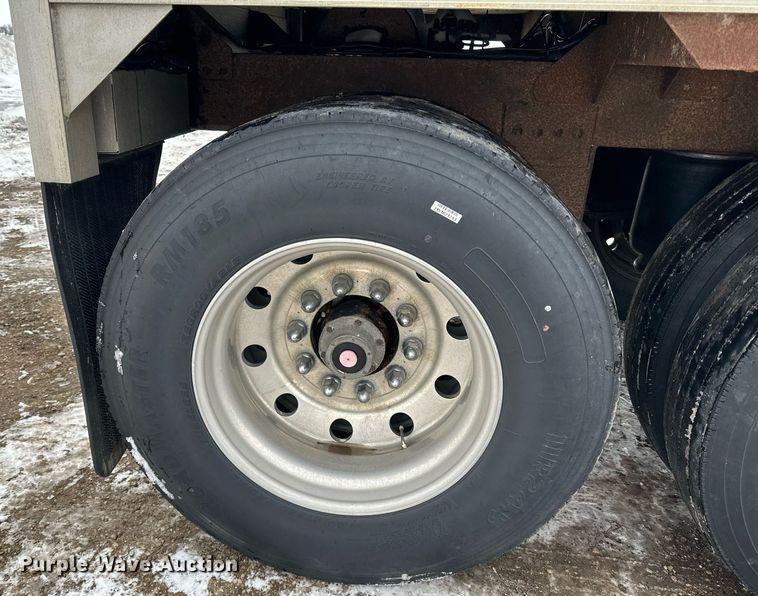 image for item LO9472 2005 Timpte grain trailer