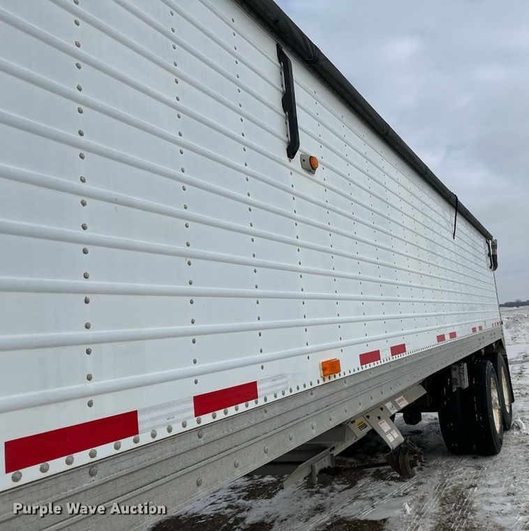 image for item LO9473 1996 Timpte H4222 grain trailer