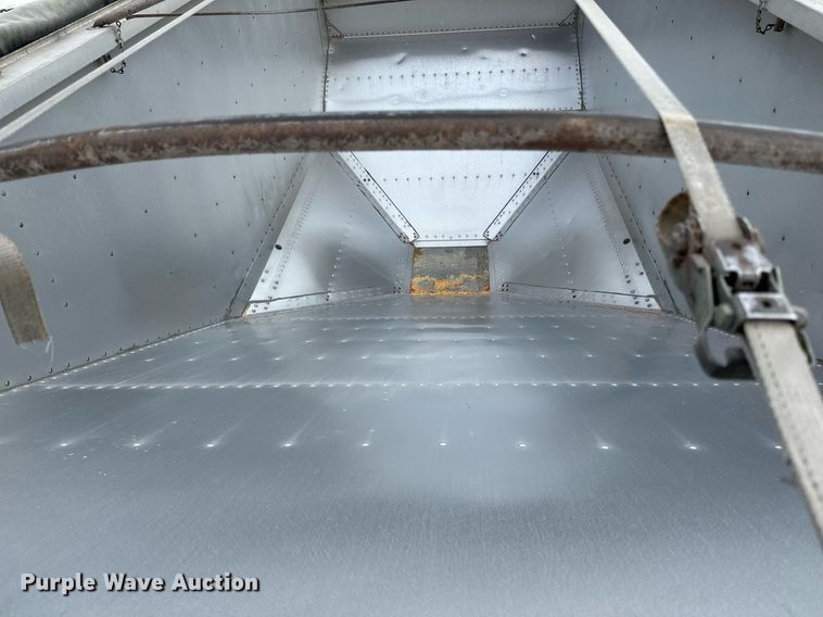 image for item LO9473 1996 Timpte H4222 grain trailer