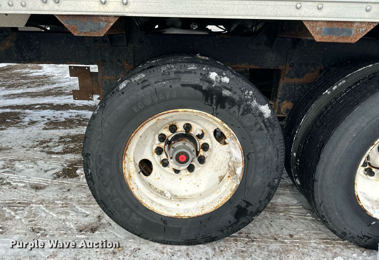 image for item LO9473 1996 Timpte H4222 grain trailer