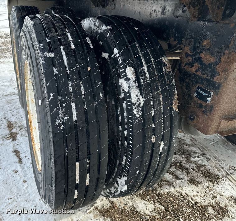 image for item LO9473 1996 Timpte H4222 grain trailer