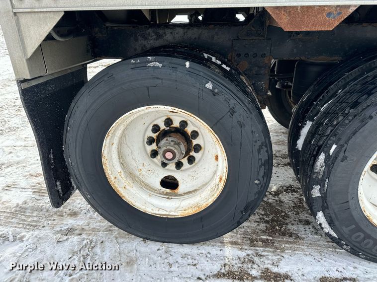 image for item LO9473 1996 Timpte H4222 grain trailer