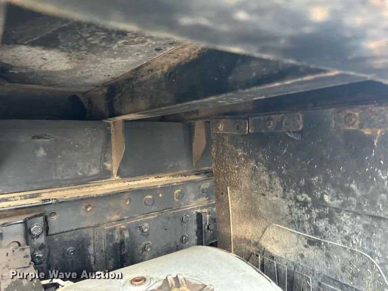 image for item LO9477 1993 Ford Aeromax L9000 dump truck