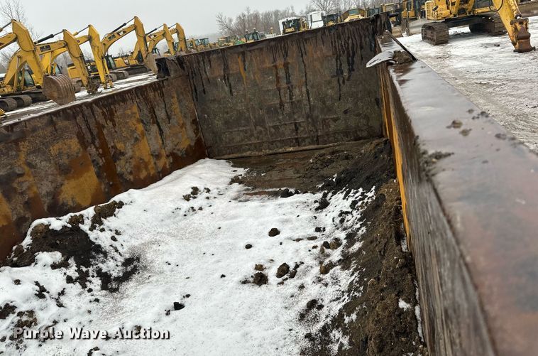 image for item LO9477 1993 Ford Aeromax L9000 dump truck