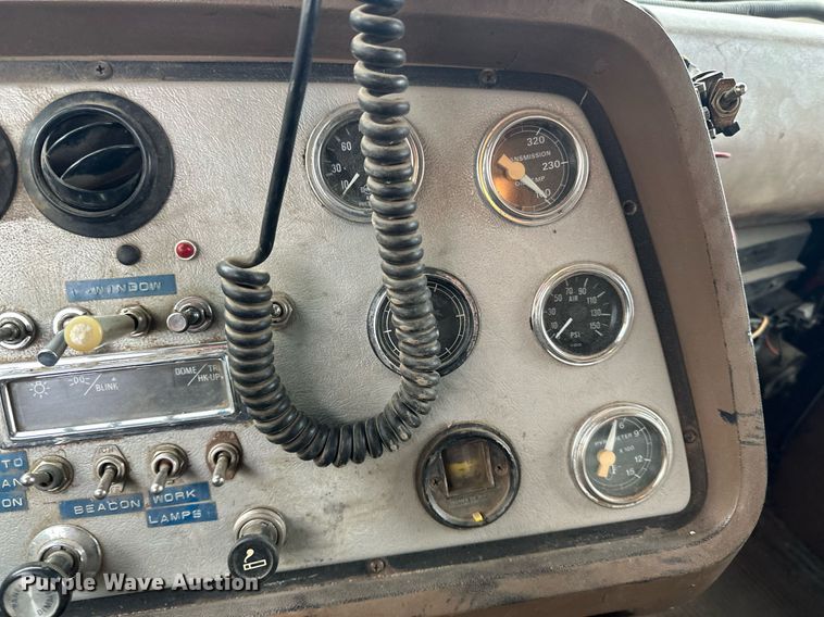 image for item LO9477 1993 Ford Aeromax L9000 dump truck