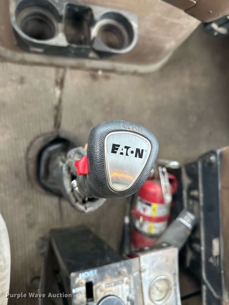 image for item LO9477 1993 Ford Aeromax L9000 dump truck