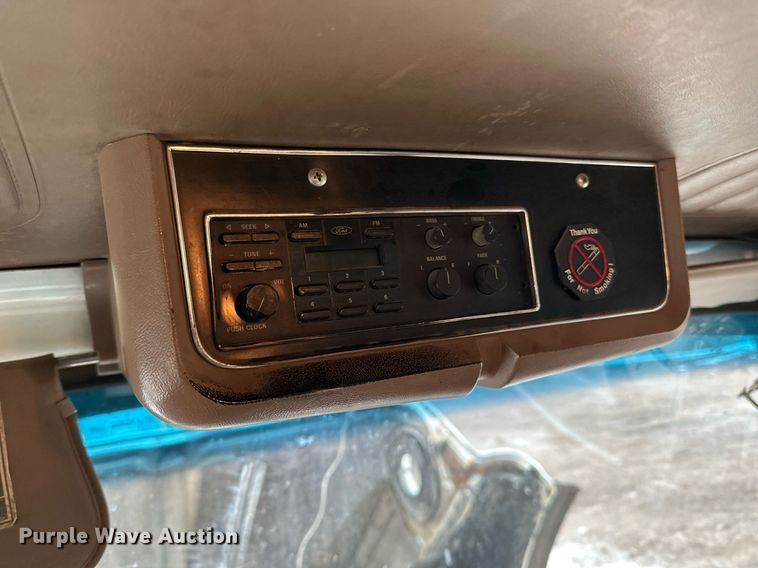 image for item LO9477 1993 Ford Aeromax L9000 dump truck