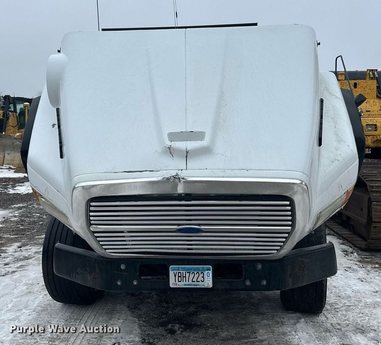 image for item LO9477 1993 Ford Aeromax L9000 dump truck